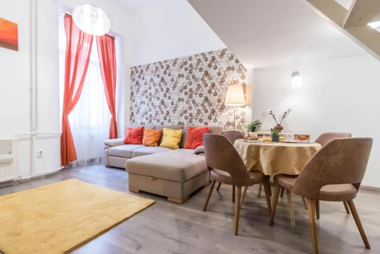 Leda'S Apartment Next To The Danube And Fashion Street بودابست